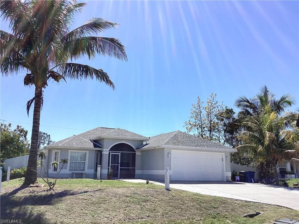 4703 6th ST W LEHIGH ACRES, FL 33971