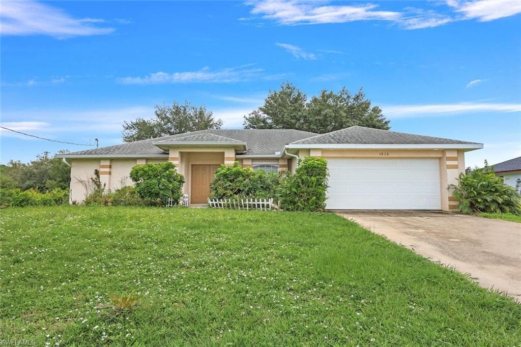 1832 Tomaso AVE LEHIGH ACRES, FL 33972