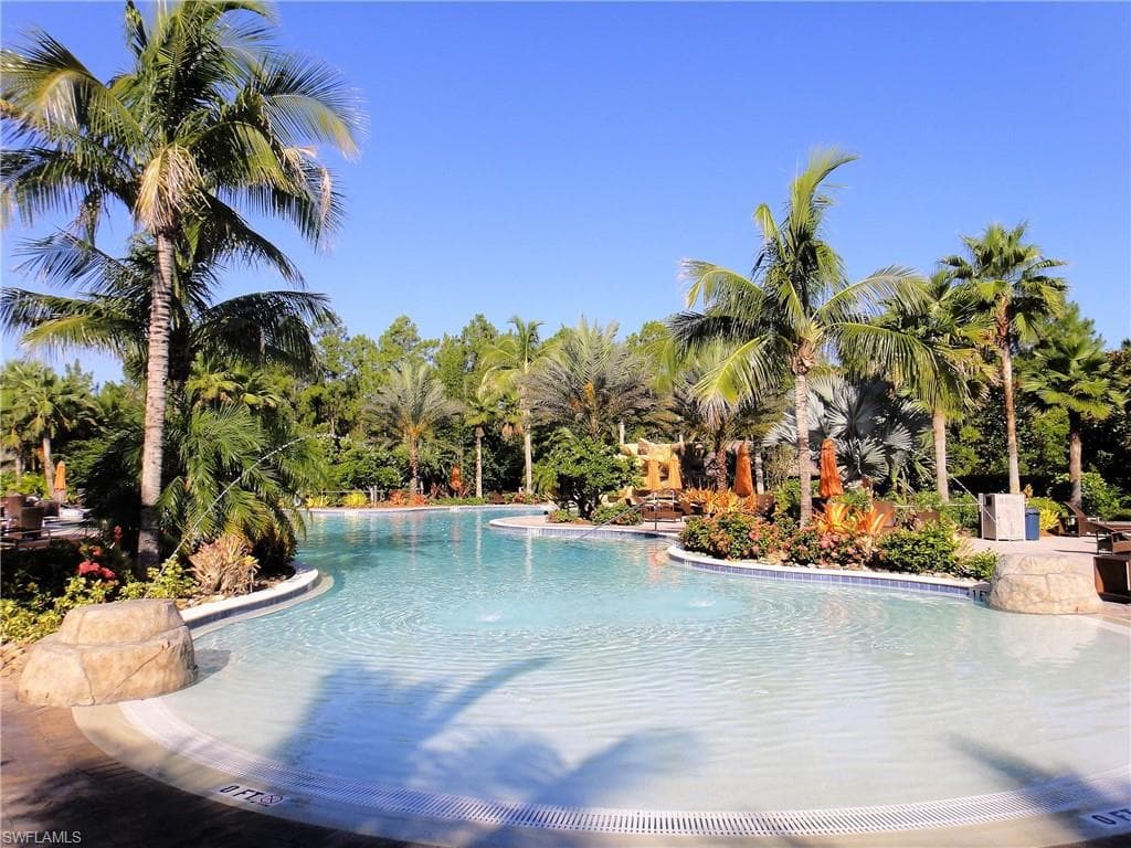 9064 Capistrano ST N 5005 NAPLES, FL 34113