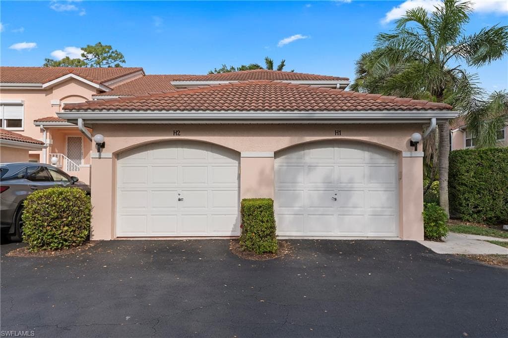 680 Woodshire LN H2 NAPLES, FL 34105