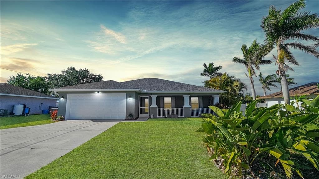 1505 N Gator CIR CAPE CORAL, FL 33909
