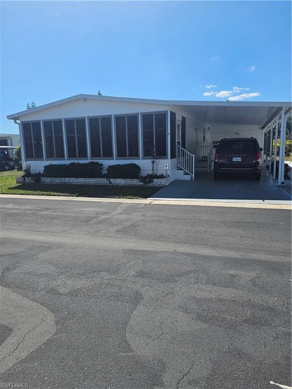 4 Elder ST ALVA, FL 33920