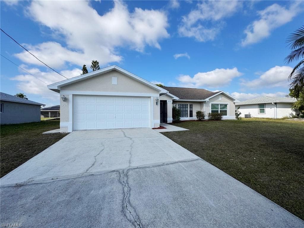 906 SW 11th CT CAPE CORAL, FL 33991
