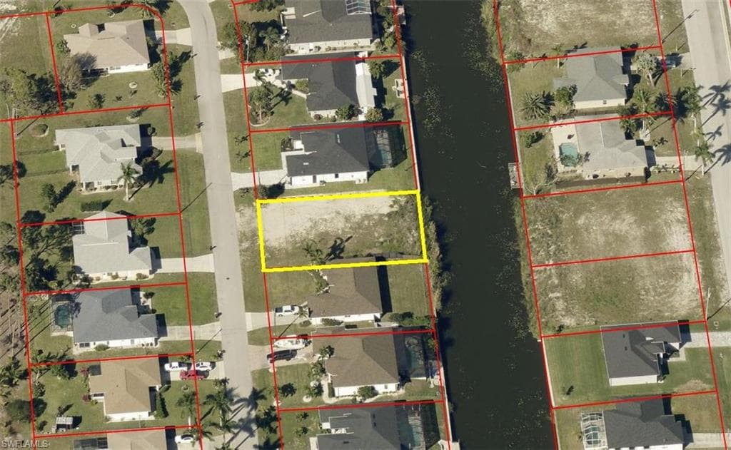 1839 SW 8th CT CAPE CORAL, FL 33991
