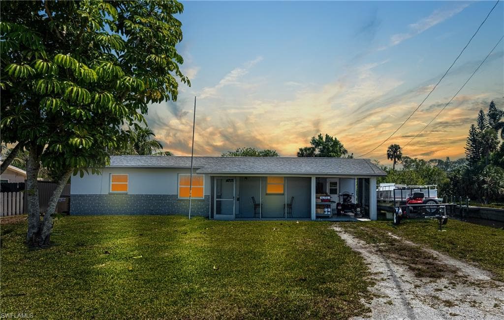 145 Schneider DR FORT MYERS, FL 33905