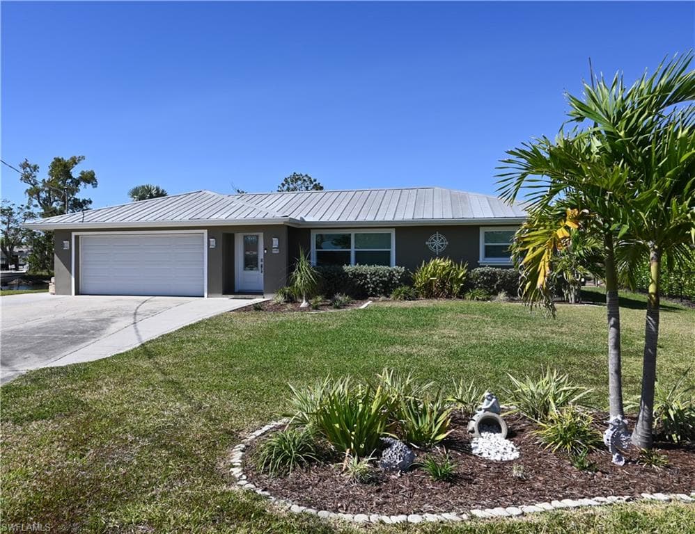 6448 Plumosa AVE FORT MYERS, FL 33908