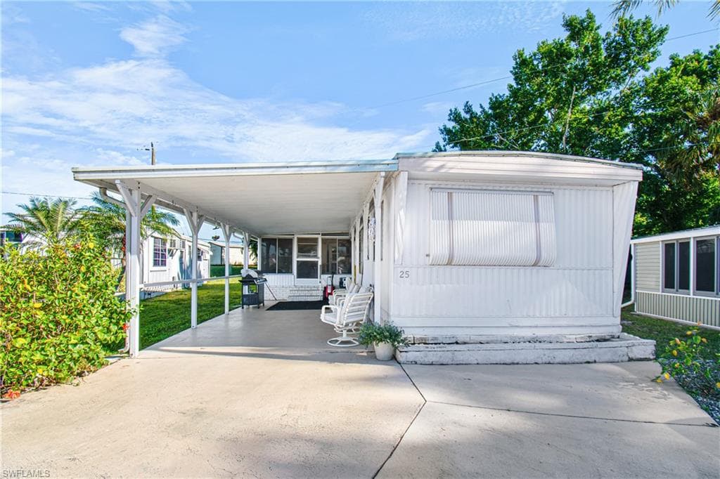5558 Palm Beach BLVD 25 FORT MYERS, FL 33905