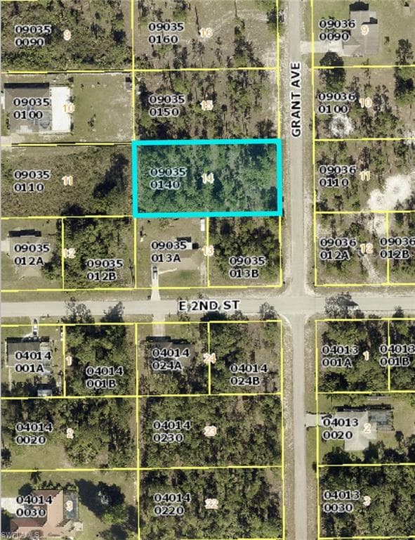 203 Grant AVE LEHIGH ACRES, FL 33936