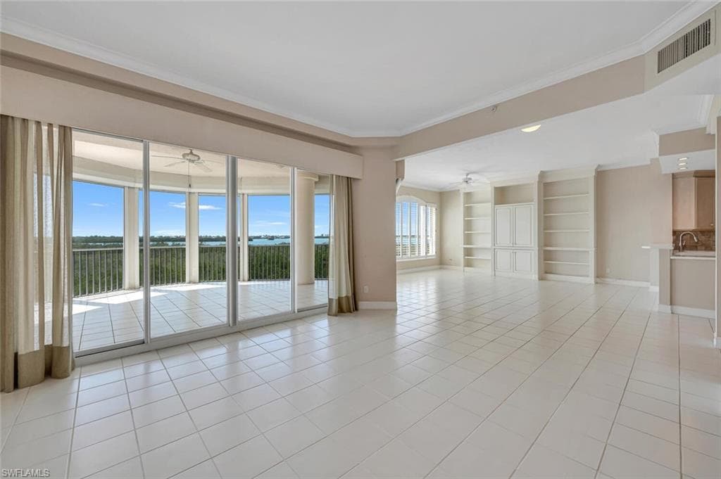 4811 Island Pond CT 402 BONITA SPRINGS, FL 34134