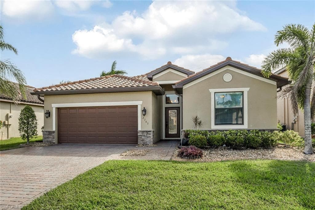 2763 Via Piazza LOOP FORT MYERS, FL 33905