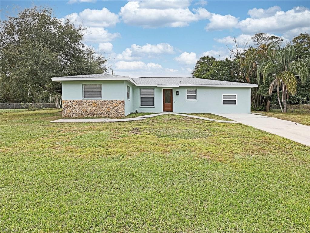 2411 Hibiscus RD FORT MYERS, FL 33905