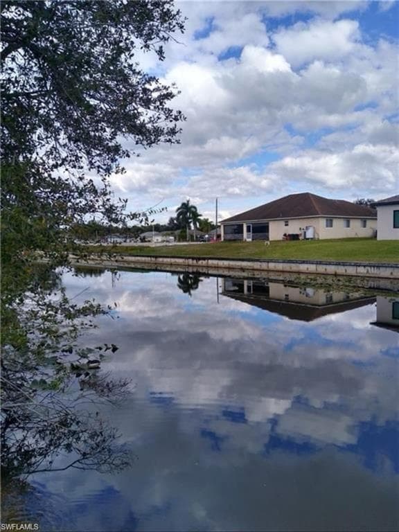 400 NW 9th ST CAPE CORAL, FL 33993