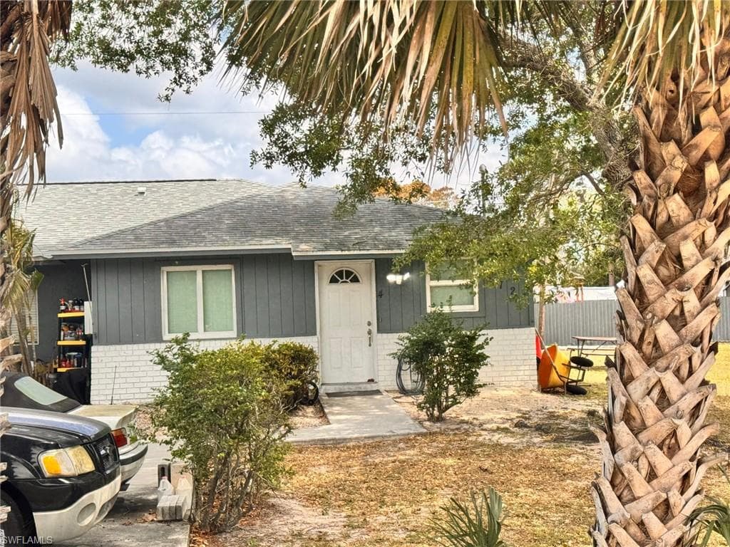 2724 Santa Barbara BLVD 4 NAPLES, FL 34116