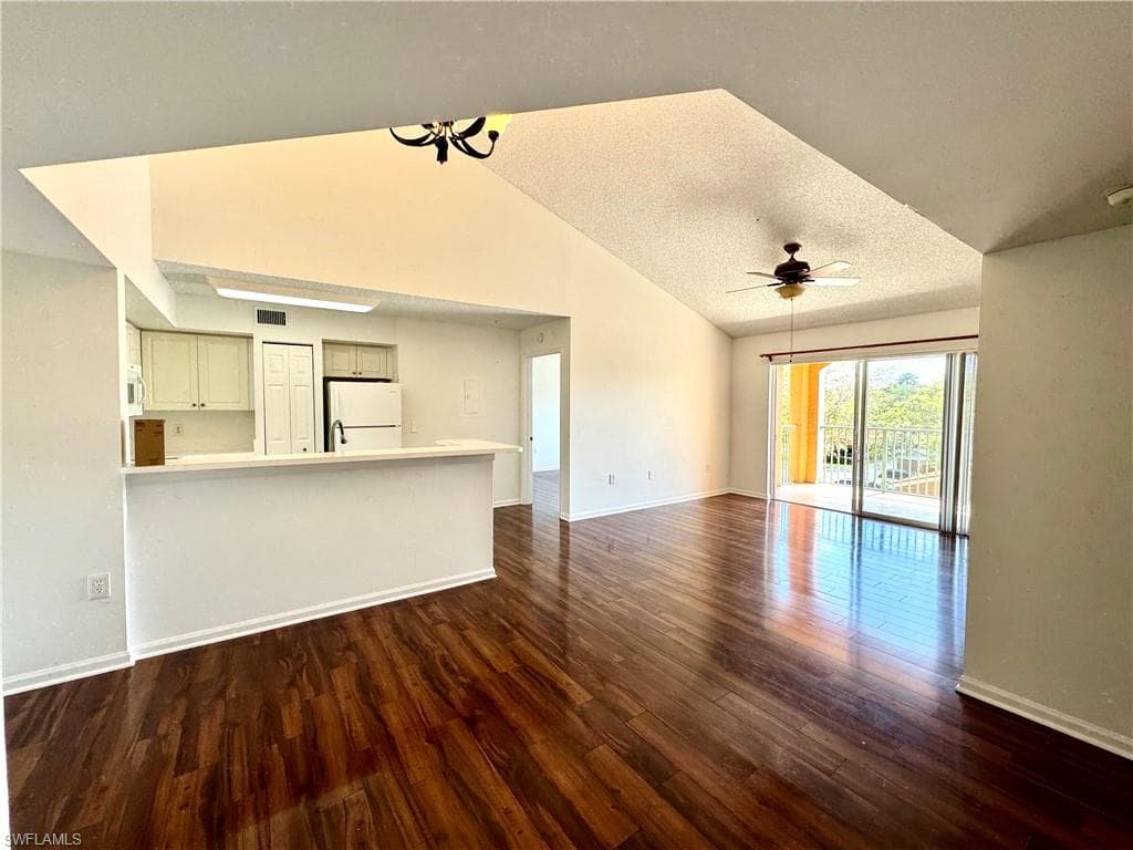 1220 Wildwood Lakes BLVD 305 NAPLES, FL 34104