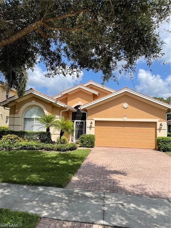 2132 Par DR NAPLES, FL 34120