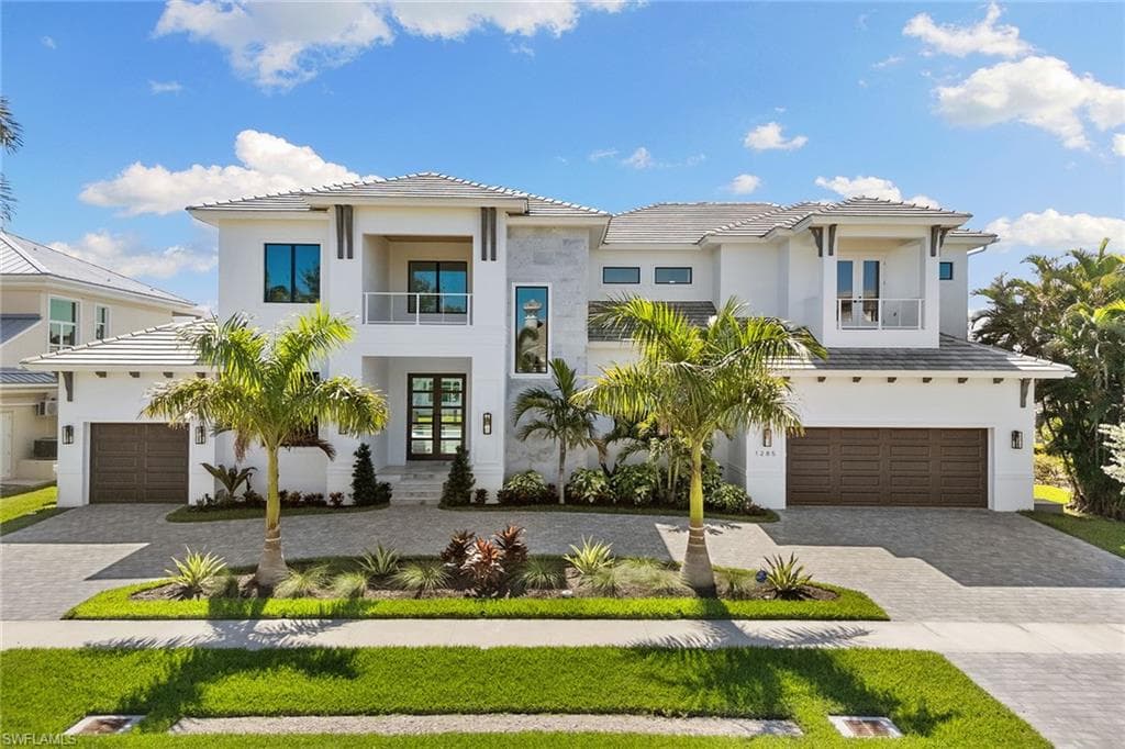 1285 Orange CT MARCO ISLAND, FL 34145