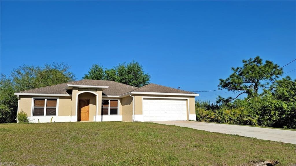 1871 Mayberry DR LEHIGH ACRES, FL 33972