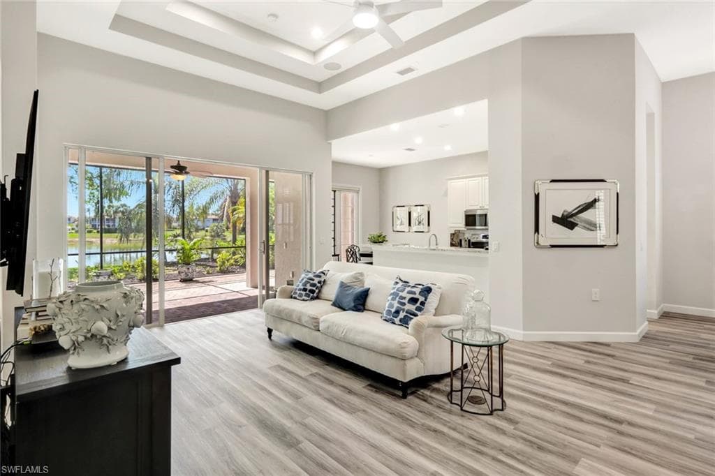 3376 Sandpiper WAY NAPLES, FL 34109