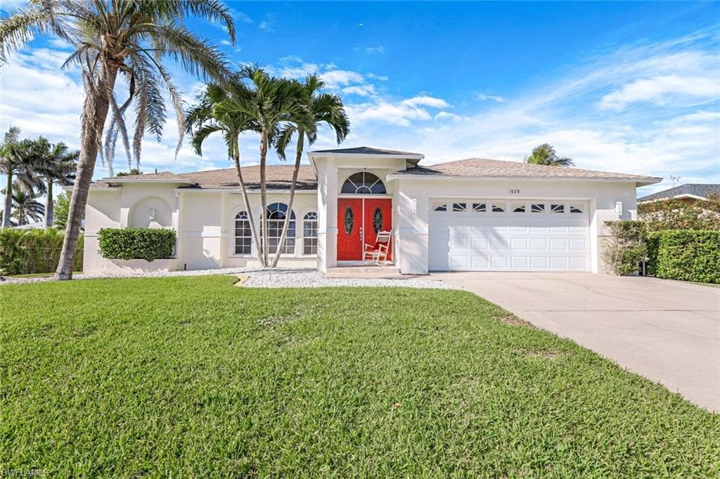 1929 SW 51st TER CAPE CORAL, FL 33914
