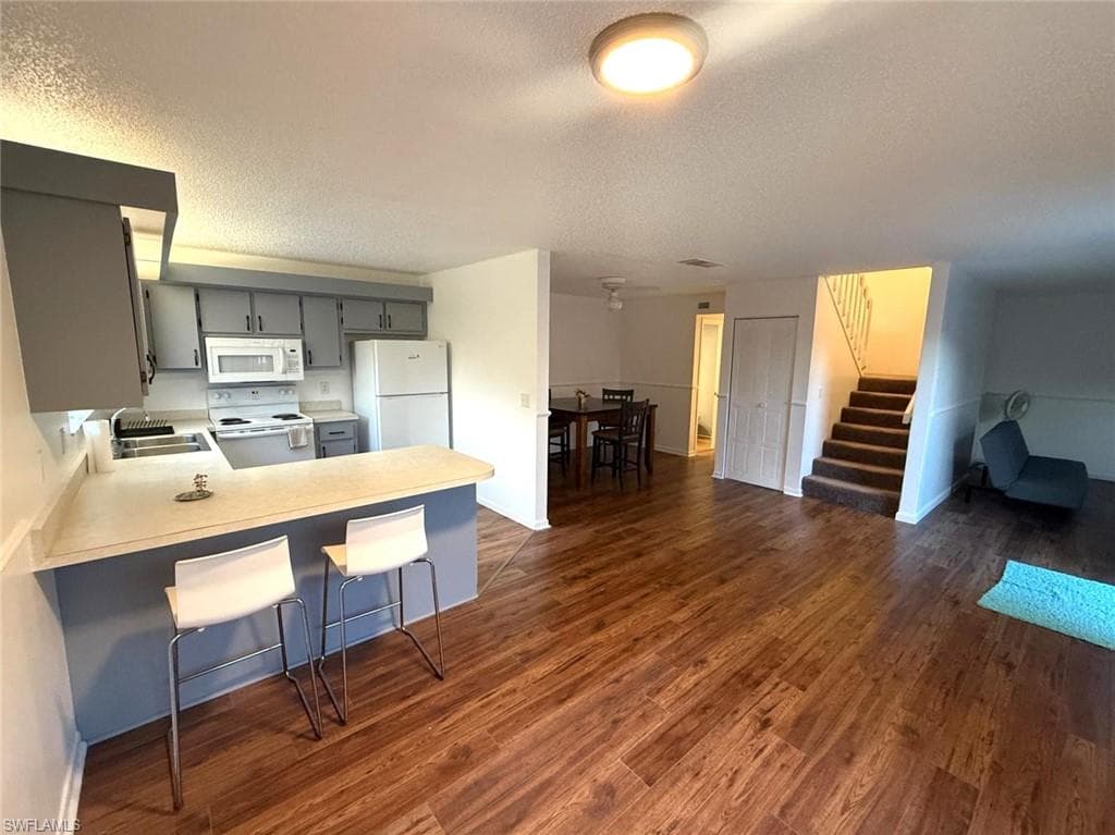 1406 Park Shore CIR 3 FORT MYERS, FL 33901