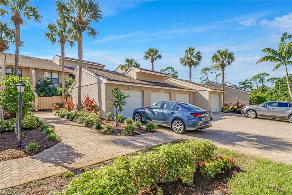 318 Foxtail CT 3-318 NAPLES, FL 34104