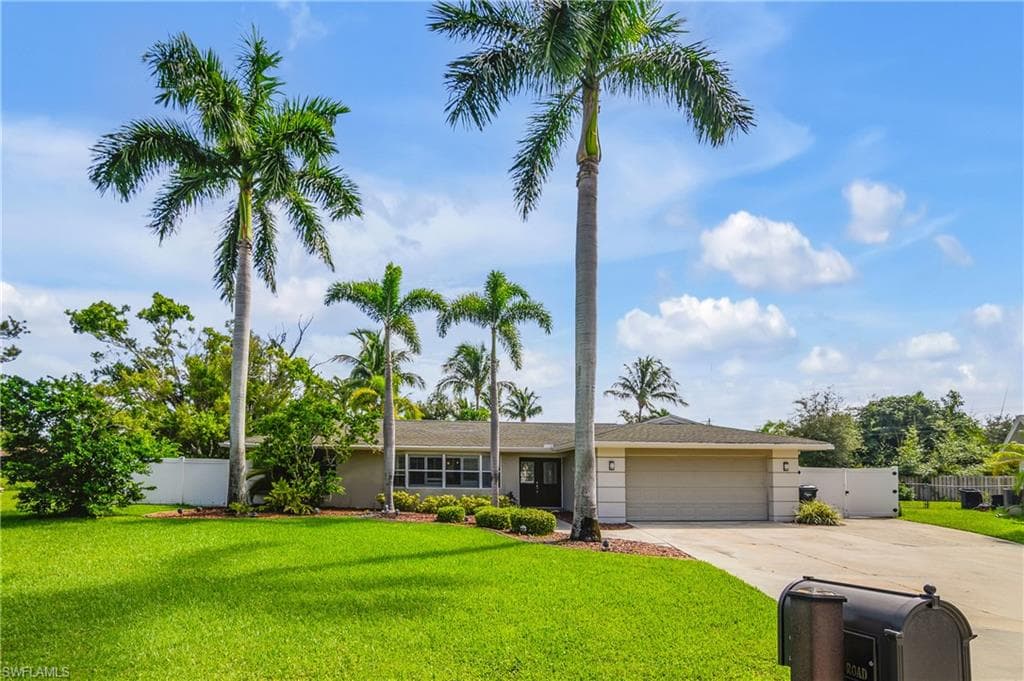 1687 N Flossmoor RD FORT MYERS, FL 33919