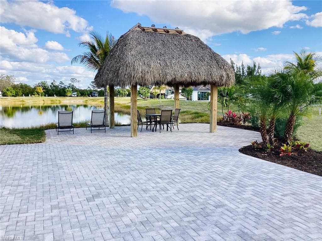 5531 Laguna Caribe CIR FORT MYERS, FL 33905