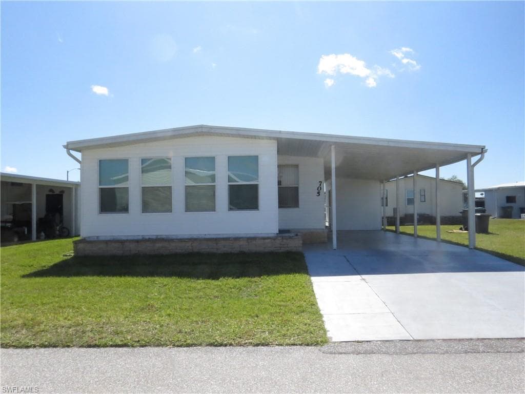 705 Blackburn BLVD NORTH PORT, FL 34287