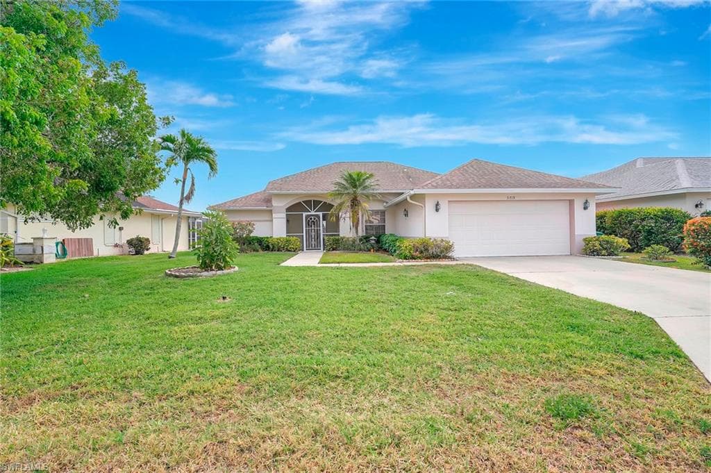 3719 Kent DR NAPLES, FL 34112