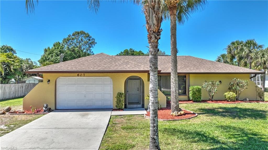607 Jackson AVE LEHIGH ACRES, FL 33972