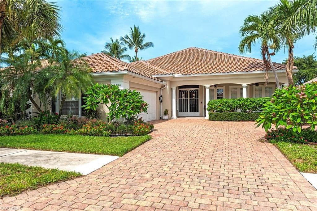 2904 Hatteras WAY NAPLES, FL 34119