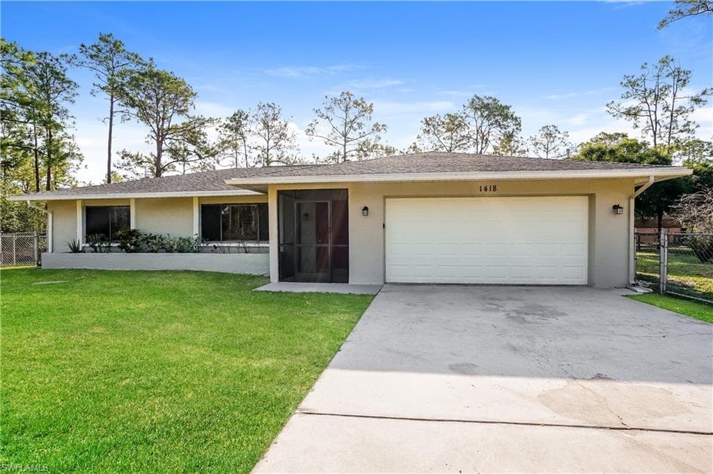 1418 Cleveland AVE LEHIGH ACRES, FL 33972