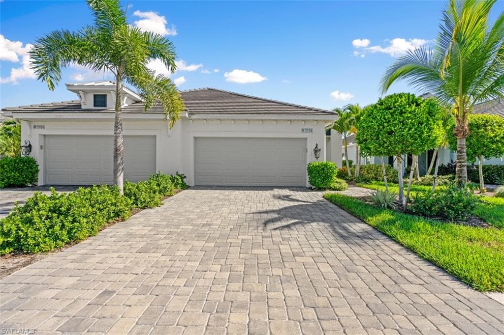 11708 Solano DR FORT MYERS, FL 33966