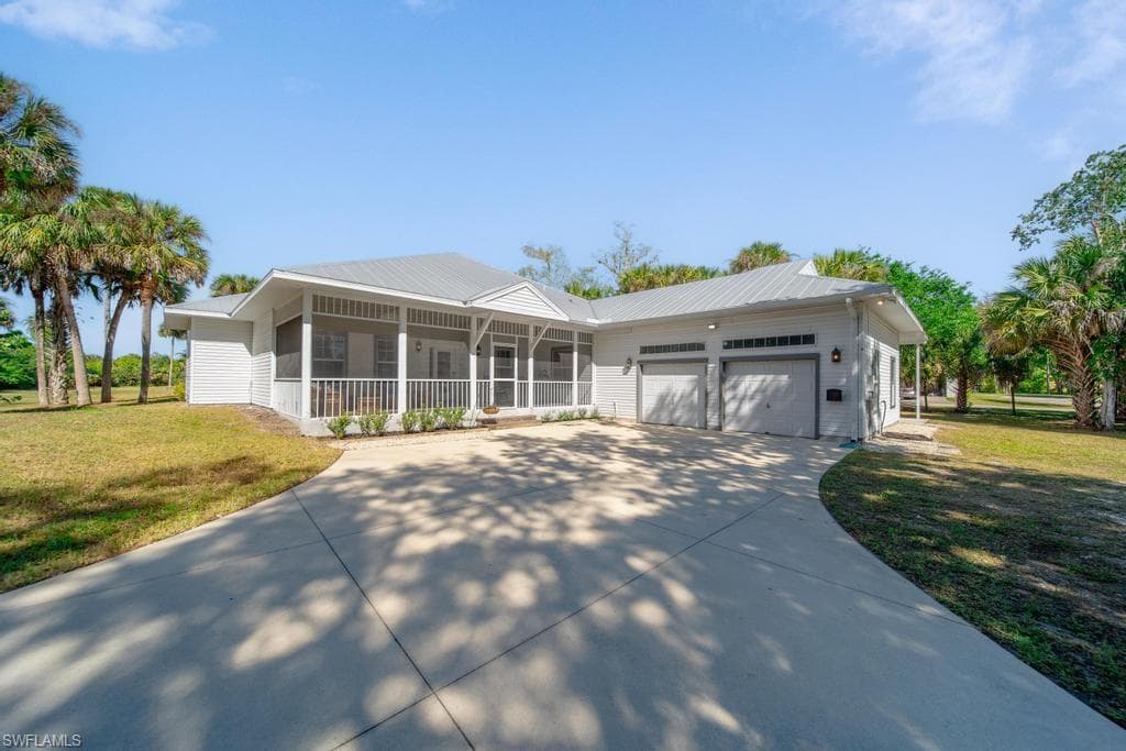 671 17th ST NW NAPLES, FL 34120