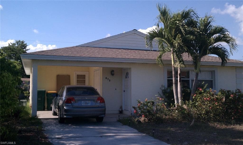 673 99th AVE N NAPLES, FL 34108