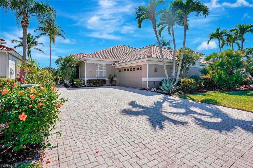 8568 Brittania DR FORT MYERS, FL 33912