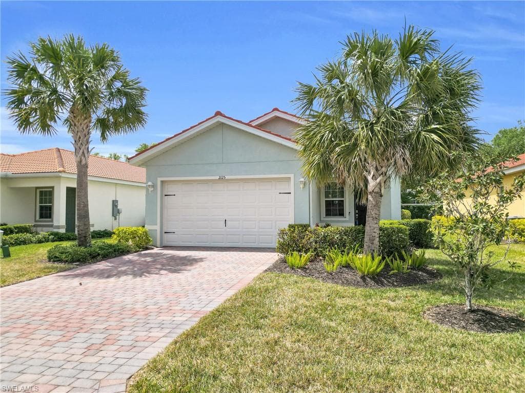 2125 Summersweet DR ALVA, FL 33920