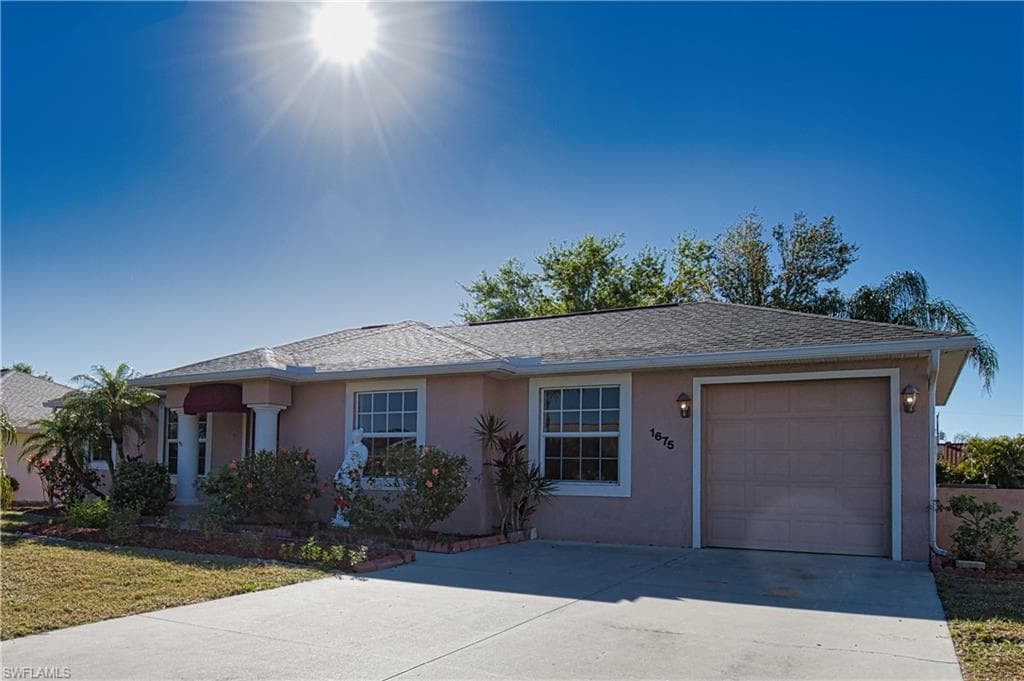 1675 Blue Lake CIR PUNTA GORDA, FL 33983