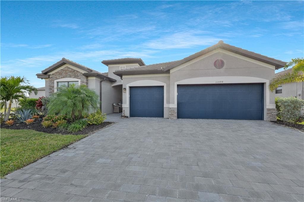 11399 Canopy LOOP FORT MYERS, FL 33913