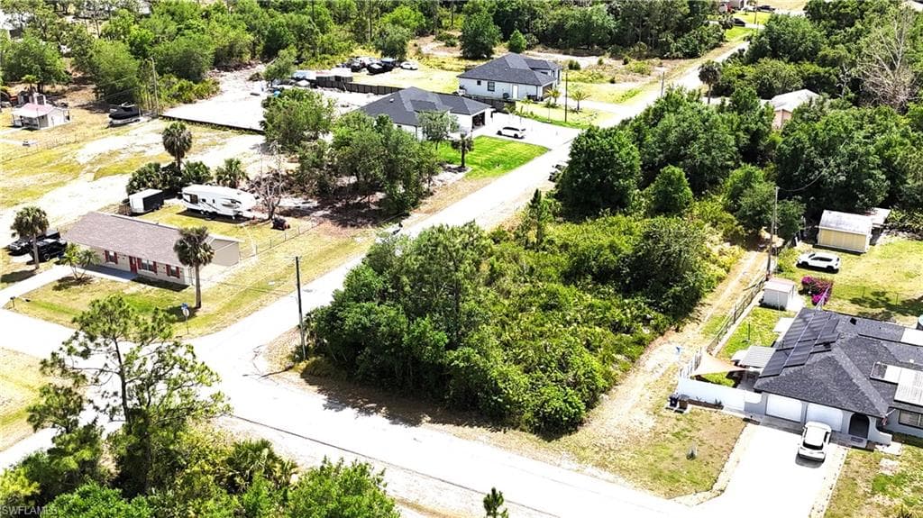 906 E 7th ST LEHIGH ACRES, FL 33972