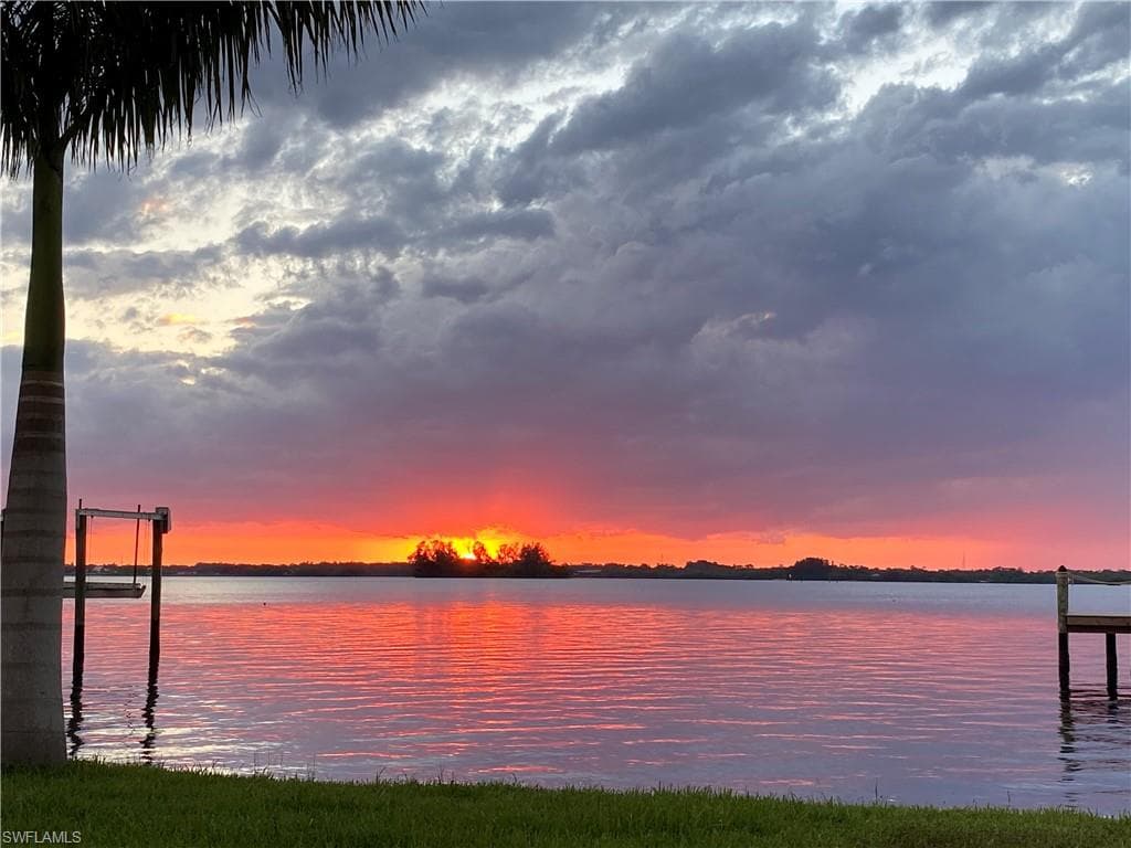 4449 E Riverside DR FORT MYERS, FL 33905