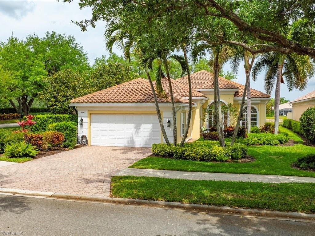 5401 Freeport LN NAPLES, FL 34119