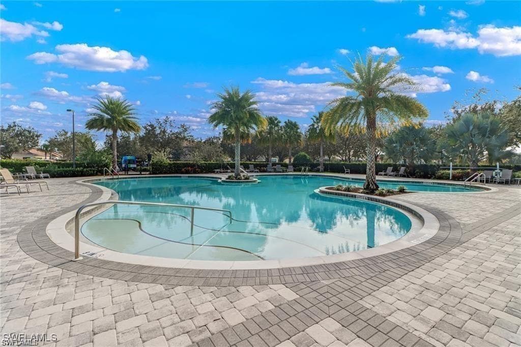 2694 Citrus ST NAPLES, FL 34120
