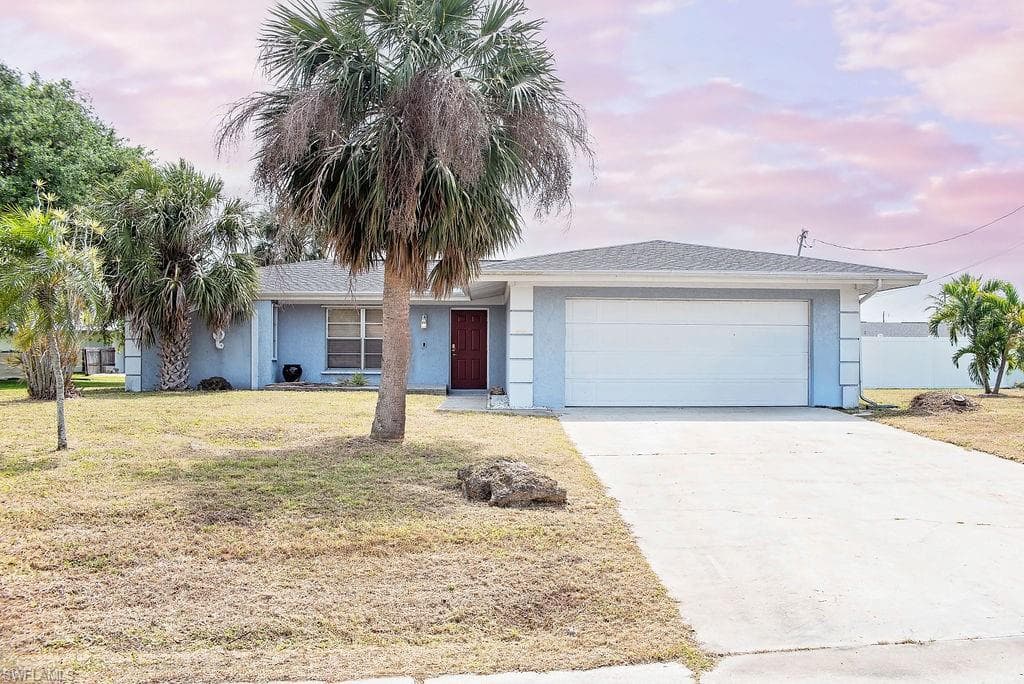 4237 Country Club BLVD CAPE CORAL, FL 33904