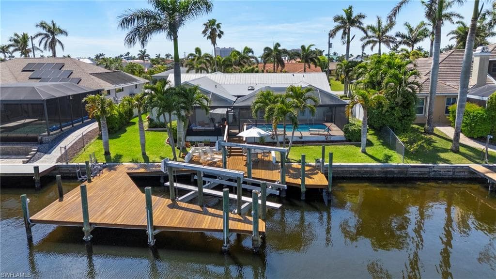 1215 SW 52nd TER CAPE CORAL, FL 33914