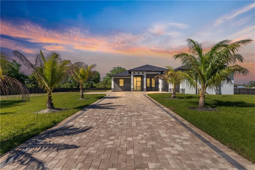 7824 16th TER LABELLE, FL 33935