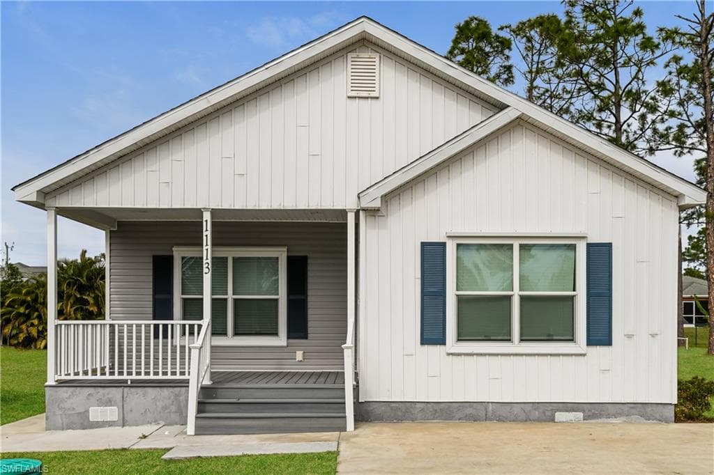 1113 Morton ST E LEHIGH ACRES, FL 33974