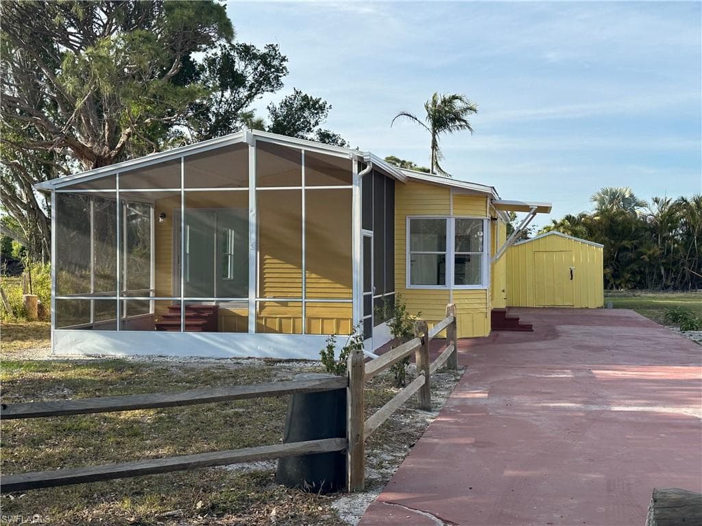 5998 Bomar LN BOKEELIA, FL 33922