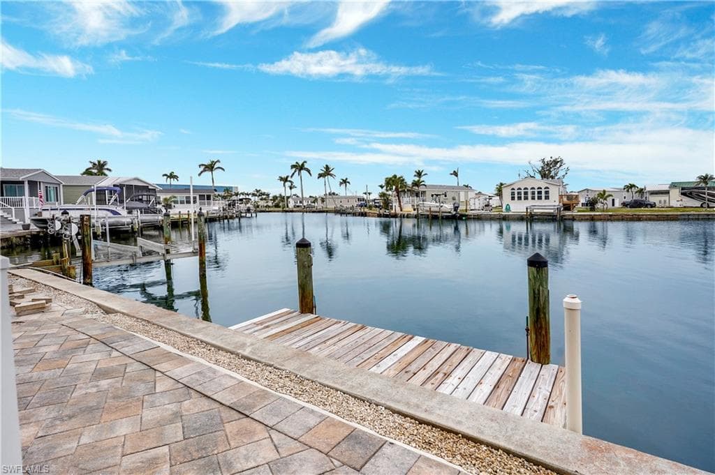 83 Blackbeard WAY FORT MYERS BEACH, FL 33931