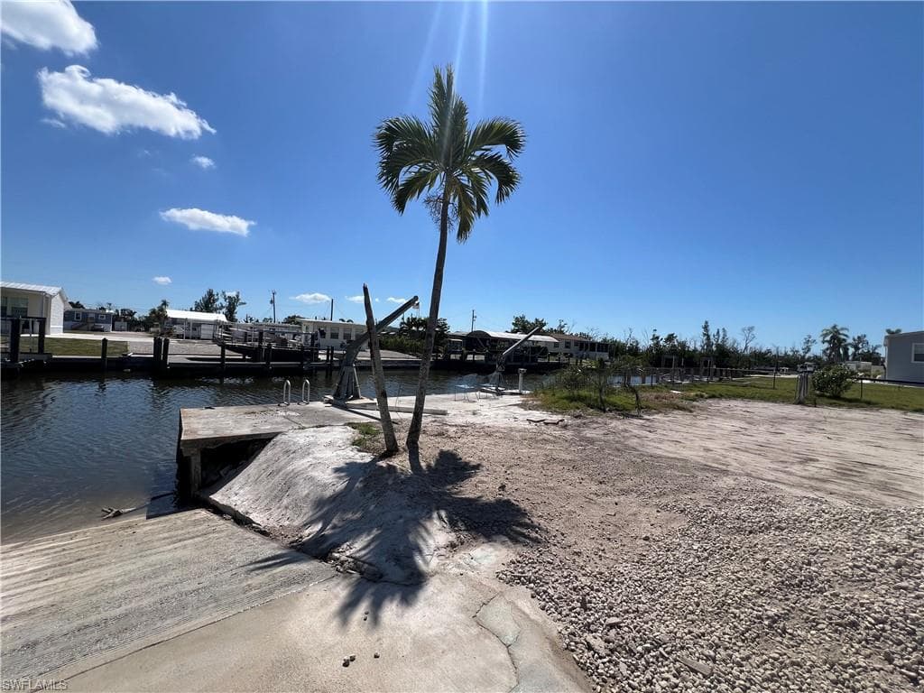 5157 Flamingo DR ST. JAMES CITY, FL 33956